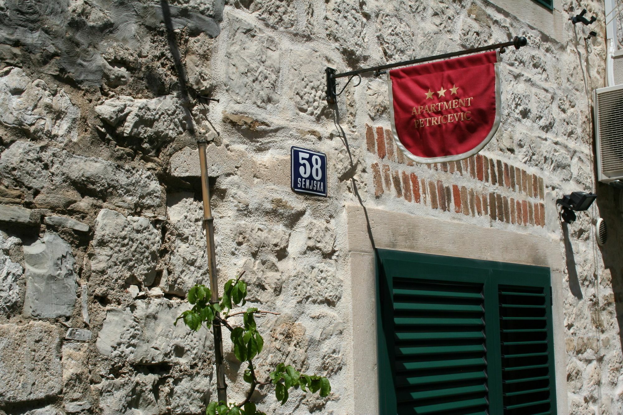 Guest House Petricevic Split Exterior photo
